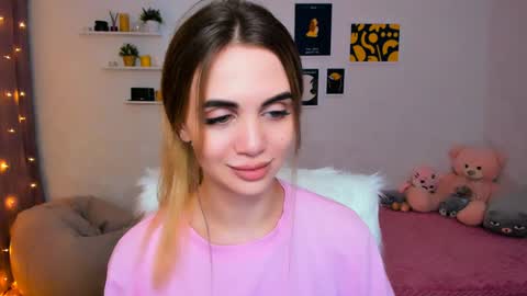 Tessa online show from January 2025 11:52:02 PM