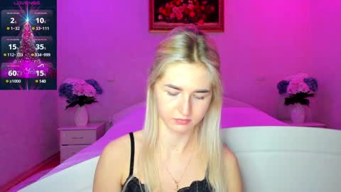 Mellina online show from December 2024 11:00:01 PM