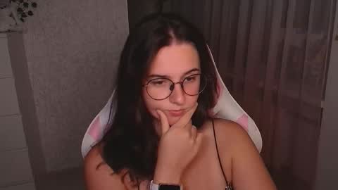 Snapshot of mellonmayre chatting on September 2025 08:45:01 PM mellonmayre online show from September 2025 08:45:01 PM
