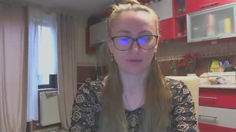 Melly online show from February 2025 08:01:01 AM