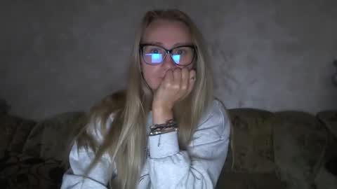 Melly online show from October 2025 06:22:02 AM