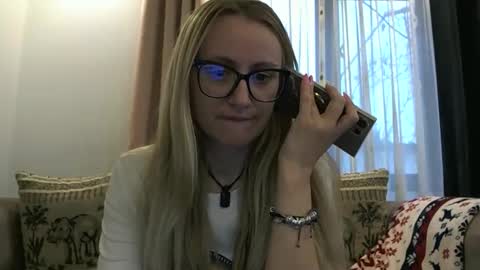 Melly online show from November 2025 07:41:02 AM