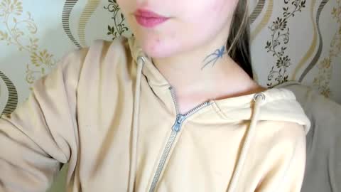 MelMooon online show from September 2025 06:46:02 PM