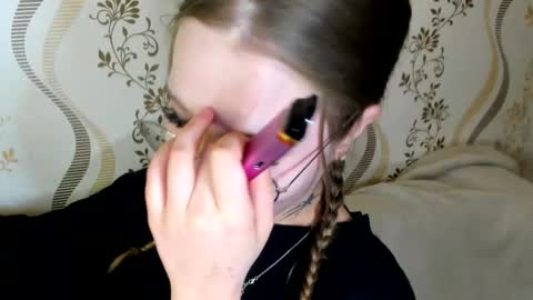 MelMooon online show from October 2025 03:14:02 PM