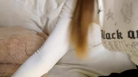 MelMooon online show from March 2026 11:20:02 PM