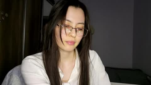 Snapshot of melodeehayden chatting on May 2026 03:32:01 PM Nika online show from May 2026 03:32:01 PM