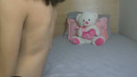 Snapshot of melodi_20 chatting on June 2026 11:45:01 AM Melodi online show from June 2026 11:45:01 AM