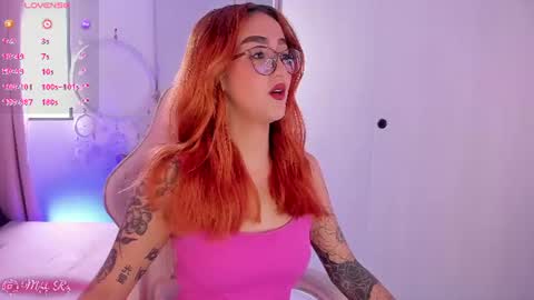 Snapshot of melodie_roy chatting on June 2026 01:37:02 PM Melodie Roy 999 online show from June 2026 01:37:02 PM