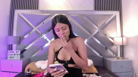 Snapshot of melody___sweet chatting on May 2026 07:51:02 PM mel online show from May 2026 07:51:02 PM