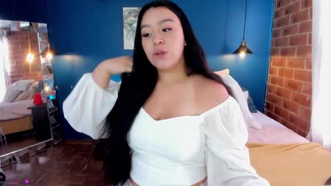 Snapshot of melody_bonnie22 chatting on January 2025 03:13:02 PM Leslie online show from January 2025 03:13:02 PM
