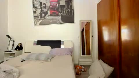 Melody and Maxi online show from December 2024 08:19:02 AM