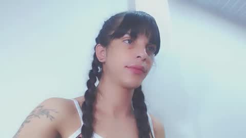 Snapshot of melody_unlimited_ chatting on September 2025 02:13:01 AM paola sandoval online show from September 2025 02:13:01 AM
