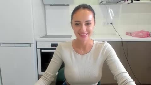 Masha online show from October 2025 07:03:02 AM