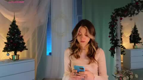 Snapshot of melodykey_x chatting on December 2024 04:29:02 PM melody online show from December 2024 04:29:02 PM