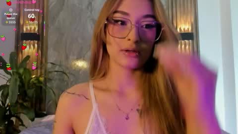 melodylanee online show from December 2025 10:57:01 AM