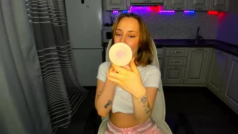 Kaylie online show from March 2025 09:44:02 AM