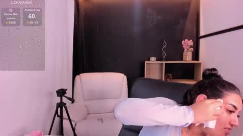 melodysnow online show from November 2025 08:52:01 PM