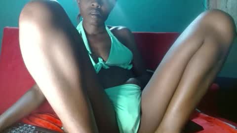 mely tomson online show from January 2026 04:39:01 AM