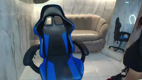 Mely online show from May 2026 08:15:01 PM