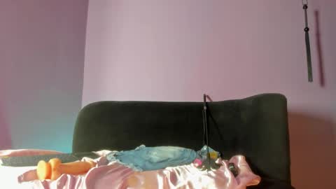 Maelly online show from March 2026 08:56:01 PM