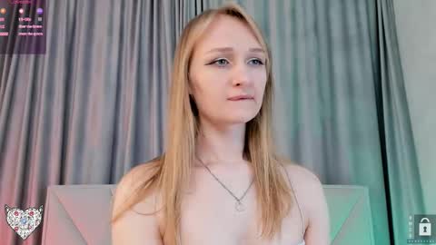 Snapshot of memento_mary chatting on March 2025 03:26:01 PM The princess of your dreams online show from March 2025 03:26:01 PM
