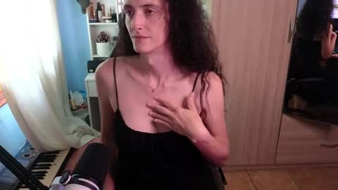 Snapshot of memisecrets chatting on May 2026 06:12:02 PM Megumi Aina online show from May 2026 06:12:02 PM