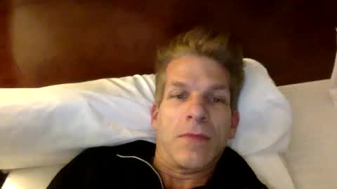 Snapshot of men2024again chatting on November 2025 05:50:02 AM Andres online show from November 2025 05:50:02 AM