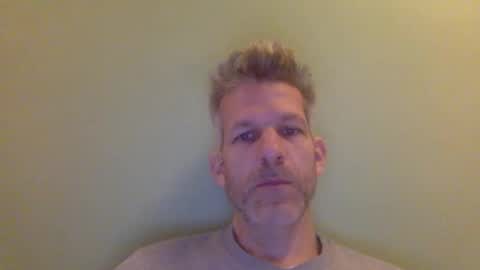 Snapshot of men2024again chatting on April 2026 09:12:01 AM Andres online show from April 2026 09:12:01 AM