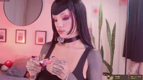 Mena  Help me reach 700 thumbs up online show from October 2025 08:35:01 PM