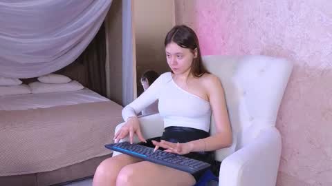 meow_mellie online show from March 2025 04:32:01 AM