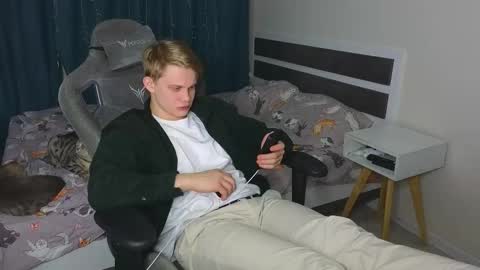 Mickey online show from March 2026 10:28:01 PM