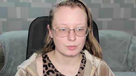 meowcr online show from January 2026 05:06:02 PM