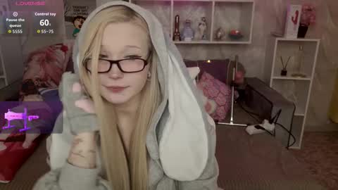 MeowkaKitty online show from January 2026 01:32:01 AM