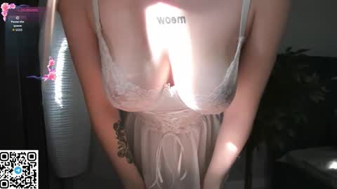 Snapshot of meowmonica chatting on September 2025 08:13:02 AM Monica online show from September 2025 08:13:02 AM