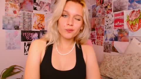 Snapshot of meowthlilu chatting on March 2025 09:02:01 AM Lilu online show from March 2025 09:02:01 AM