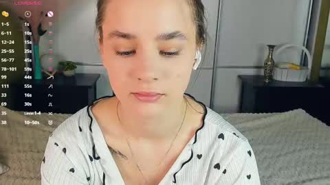 Julie online show from April 2026 07:13:01 AM