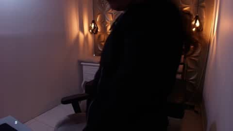    online show from September 2025 06:24:01 PM