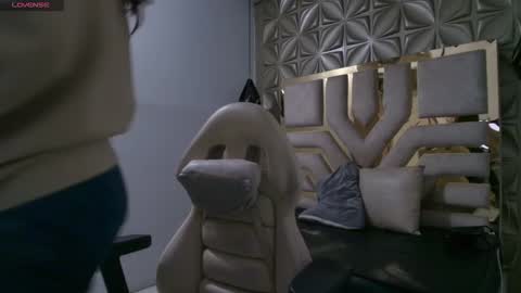    online show from February 2026 02:32:02 AM