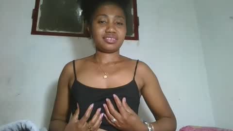 meraldaaaa online show from September 2025 07:58:02 PM