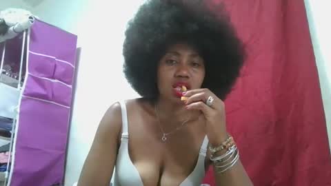 meraldaaaa online show from October 2025 05:43:01 PM