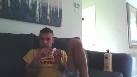 Mercedes190d online show from November 2025 02:21:02 PM