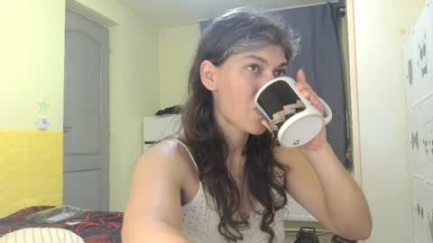 Miss Helena online show from April 2026 06:39:01 PM