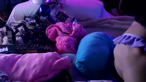 Snapshot of merelyalover chatting on January 2025 10:29:02 AM gurlnips online show from January 2025 10:29:02 AM