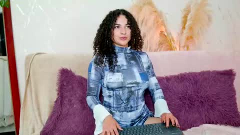 Merida Bell online show from June 2026 08:25:02 PM