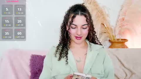 Snapshot of merida_bell18 chatting on June 2026 01:14:01 AM Merida Bell online show from June 2026 01:14:01 AM