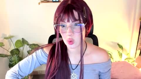 laura 3 i am independent model online show from September 2025 01:42:01 AM