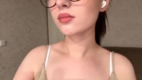 Snapshot of meridethvilca chatting on October 2025 06:06:01 PM Rina online show from October 2025 06:06:01 PM