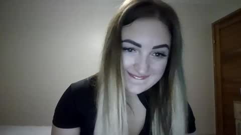 MeriWoulders online show from April 2026 07:07:02 PM