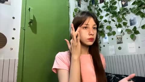 Jeny online show from September 2025 07:04:02 PM