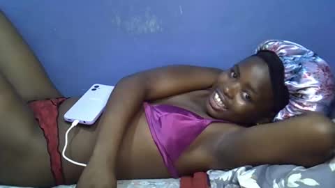 merlin_queen online show from December 2025 06:57:02 PM